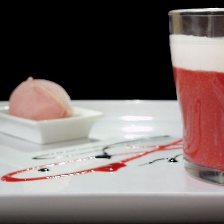 Hotel Restaurant Tivoli - Basel Airport Унінг Екстер'єр фото